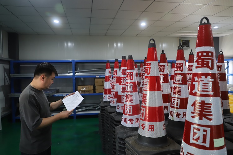 8.14+紀檢辦公室+成德南公司紀委開展汛期安全監(jiān)督檢查 - 副本.JPG